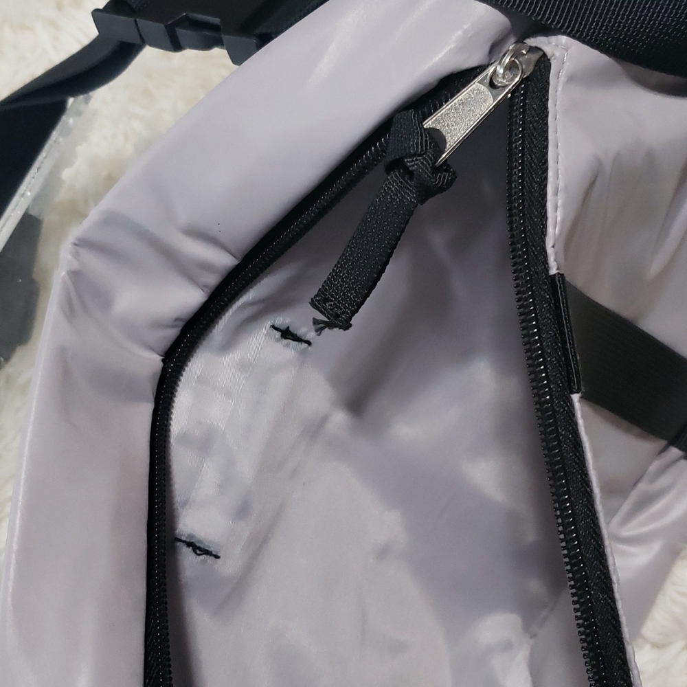 Urban Outfitters Nylon Strappy Travel Fannie Pack Bag - Picture 6 of 8